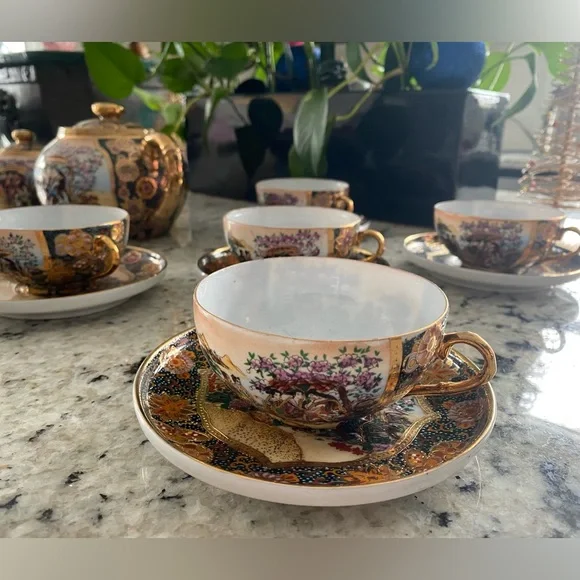 Tea Set - Picture 3 of 6